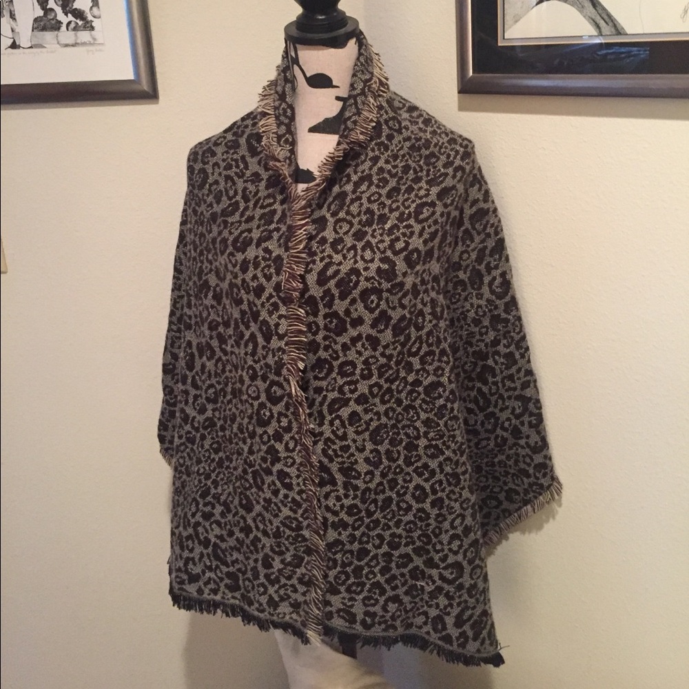 Merona Scarf/Wrap in Grey and Black
